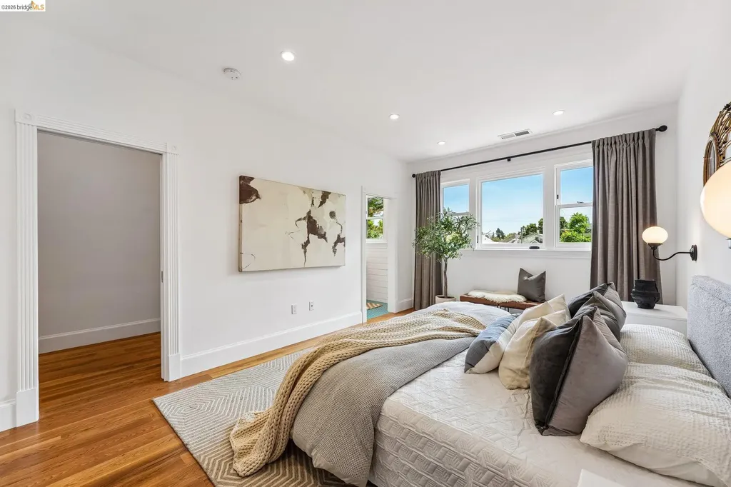 2222 Blake Street Berkeley CA 94704