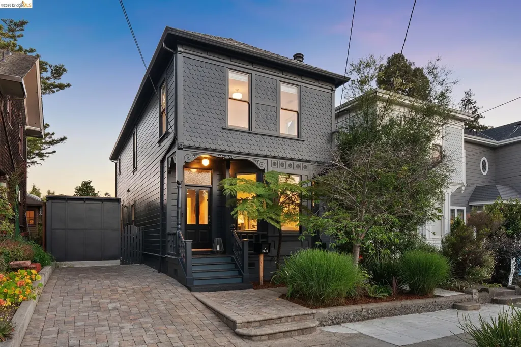2222 Blake Street Berkeley CA 94704