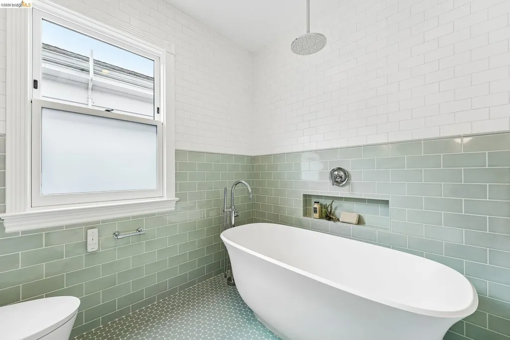 2222 Blake Street Berkeley CA 94704