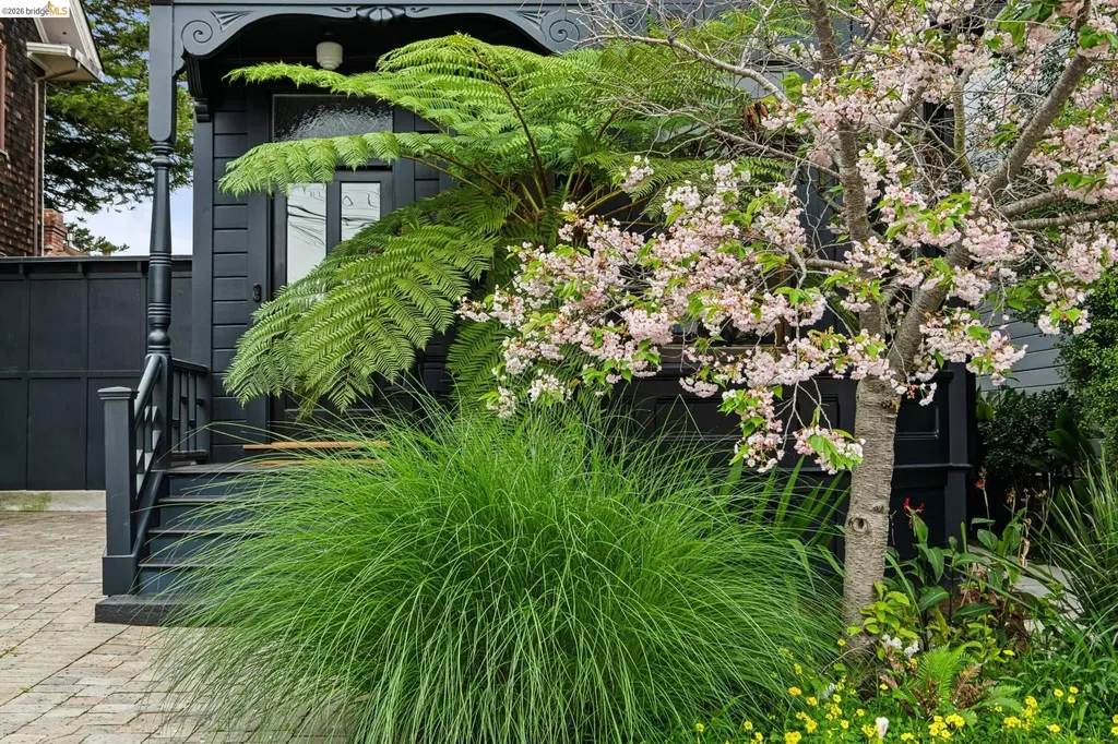 2222 Blake Street Berkeley CA 94704