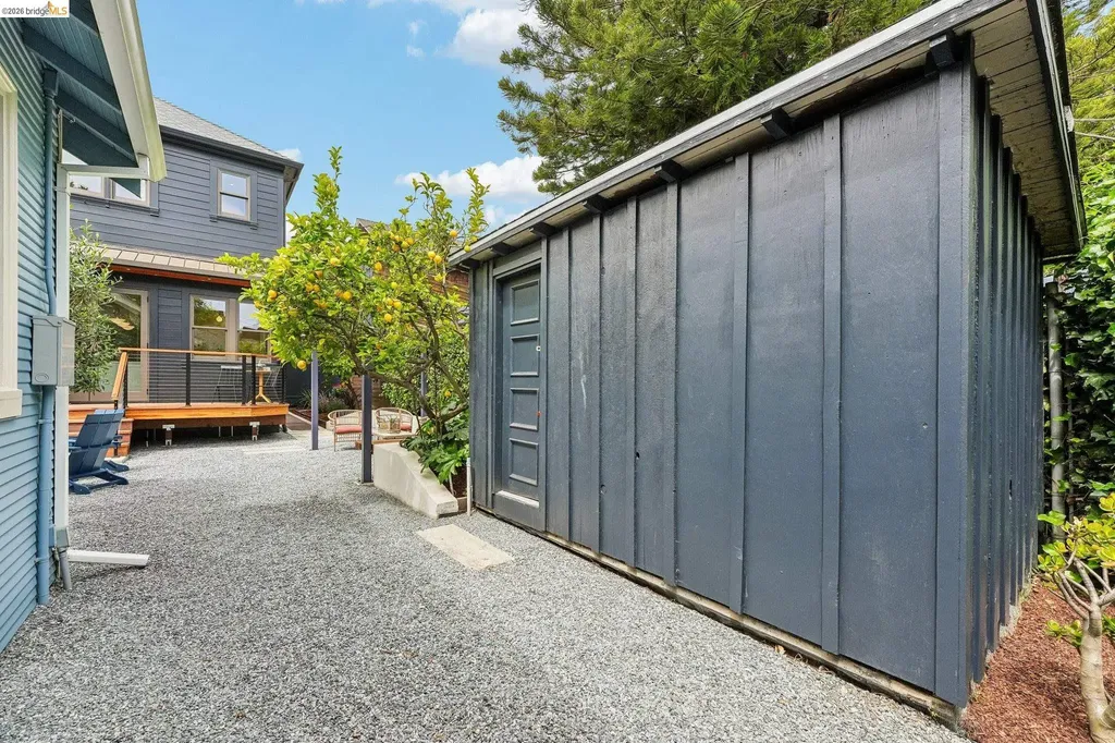2222 Blake Street Berkeley CA 94704