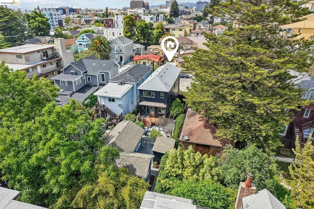 2222 Blake Street Berkeley CA 94704