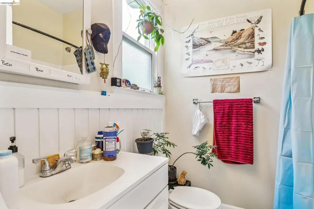 1264 Alcatraz Avenue Berkeley CA 94702