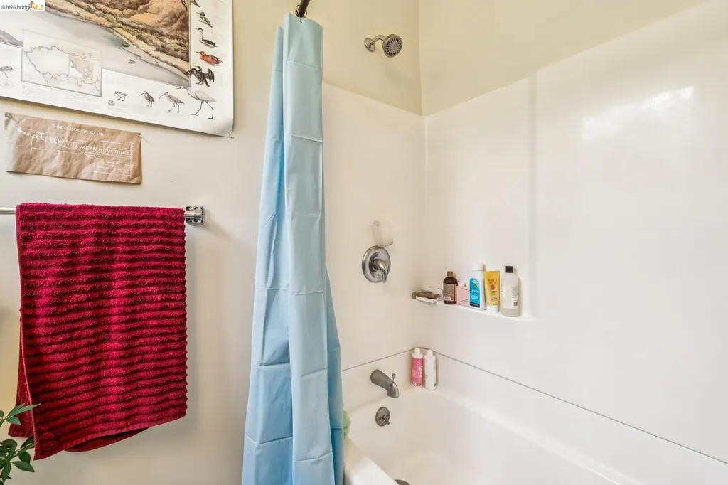 1264 Alcatraz Avenue Berkeley CA 94702