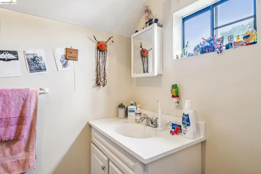 1264 Alcatraz Avenue Berkeley CA 94702