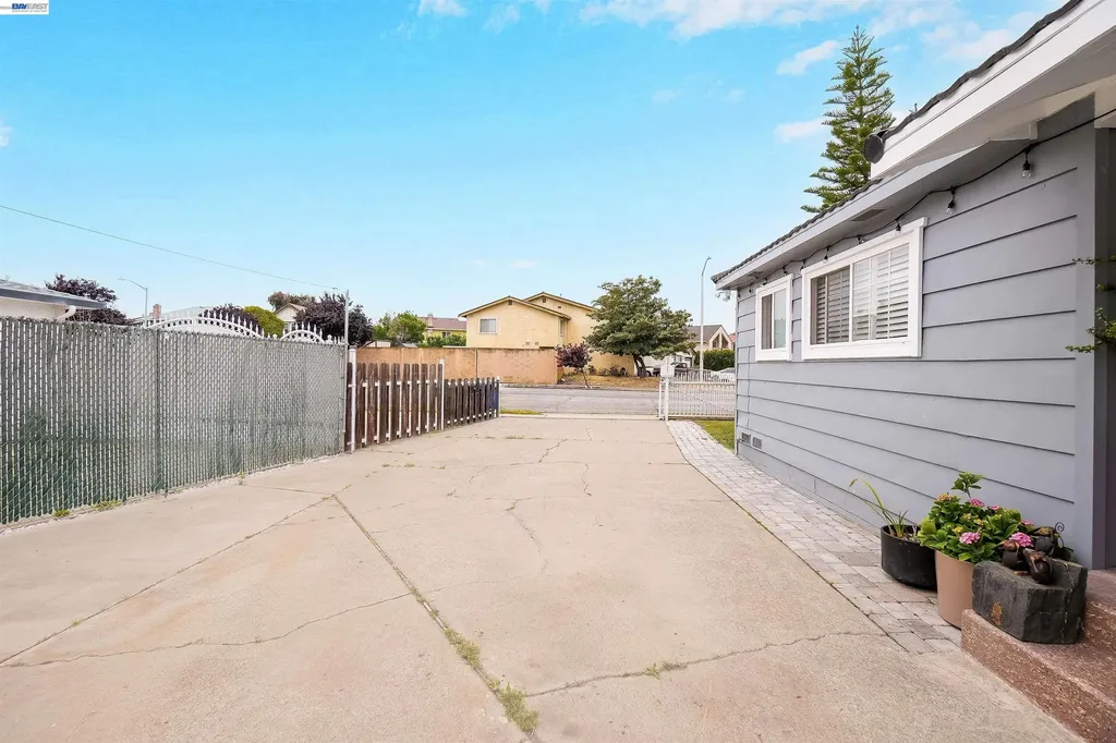 35776 Haley Street Newark CA 94560