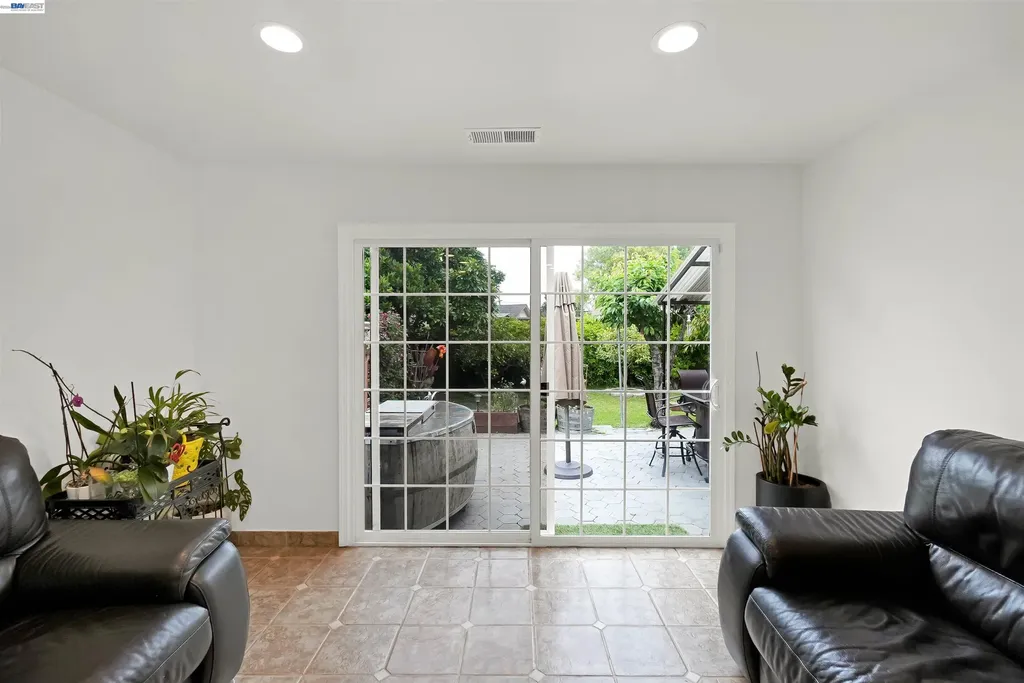 35776 Haley Street Newark CA 94560