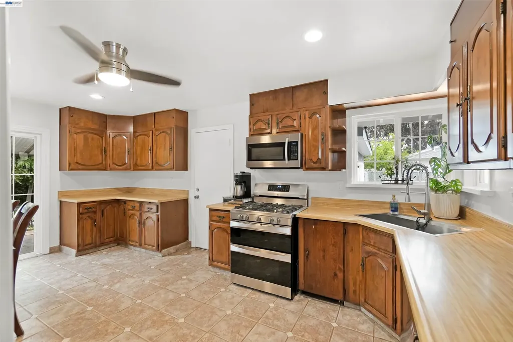 35776 Haley Street Newark CA 94560