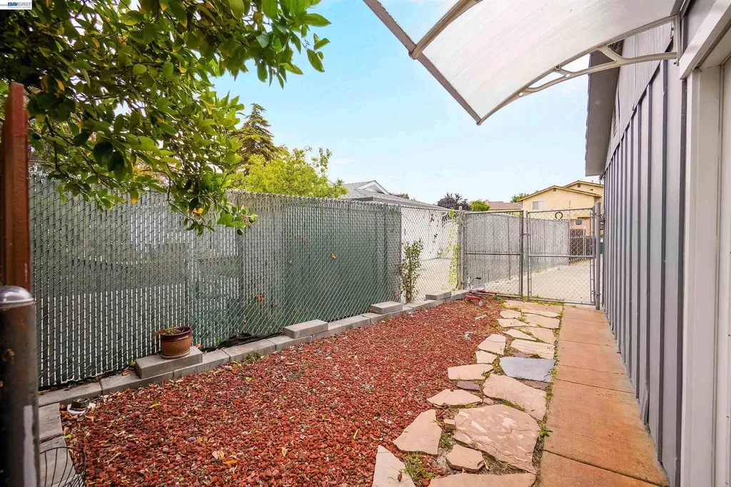 35776 Haley Street Newark CA 94560