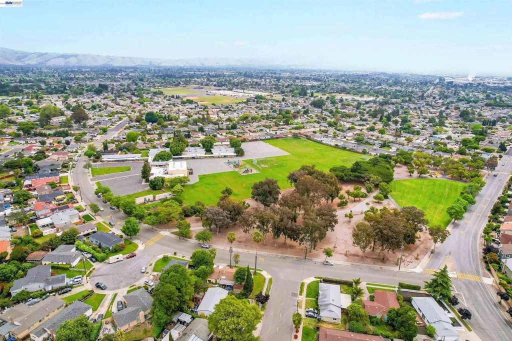 35776 Haley Street Newark CA 94560