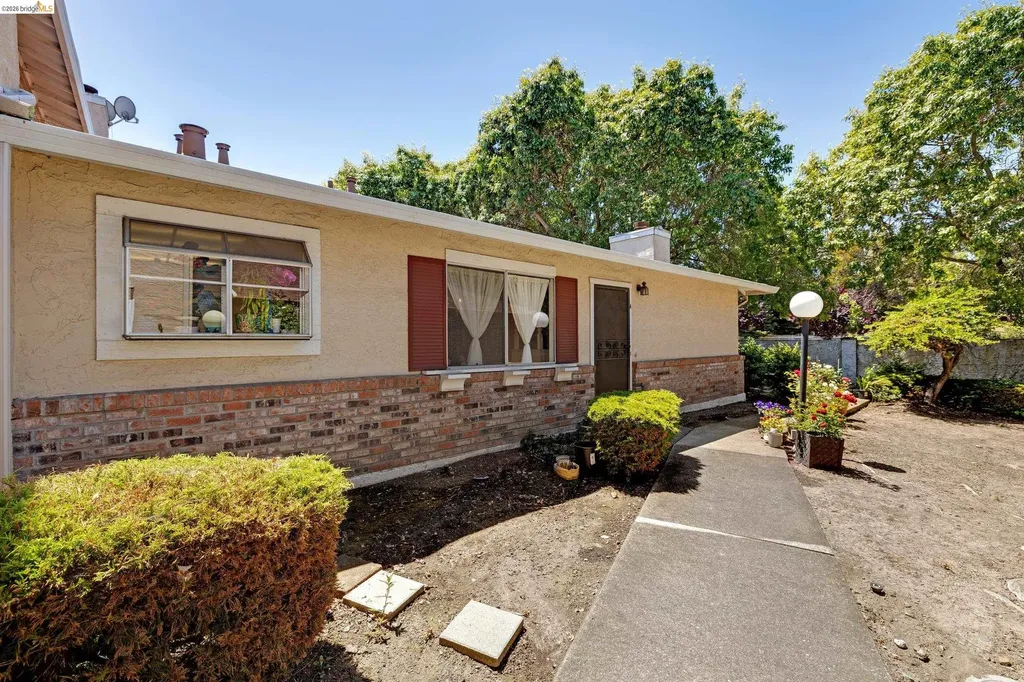 2567 El Portal Drive San Pablo CA 94806