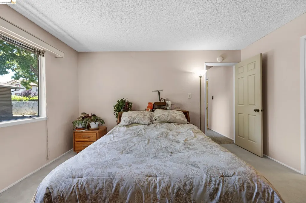 2567 El Portal Drive San Pablo CA 94806