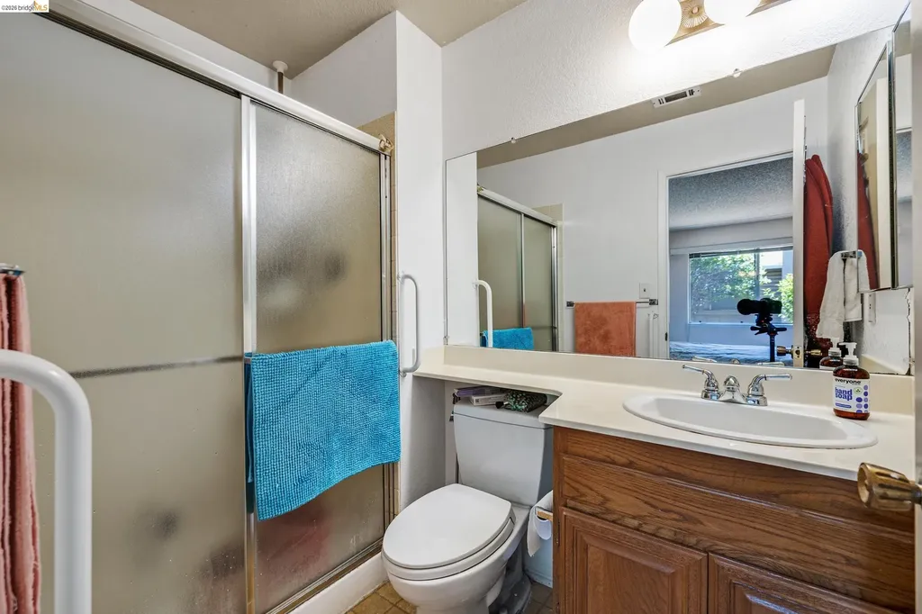 2567 El Portal Drive San Pablo CA 94806