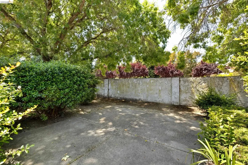 2567 El Portal Drive San Pablo CA 94806