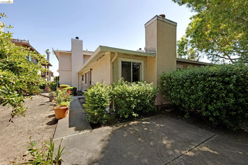 2567 El Portal Drive San Pablo CA 94806