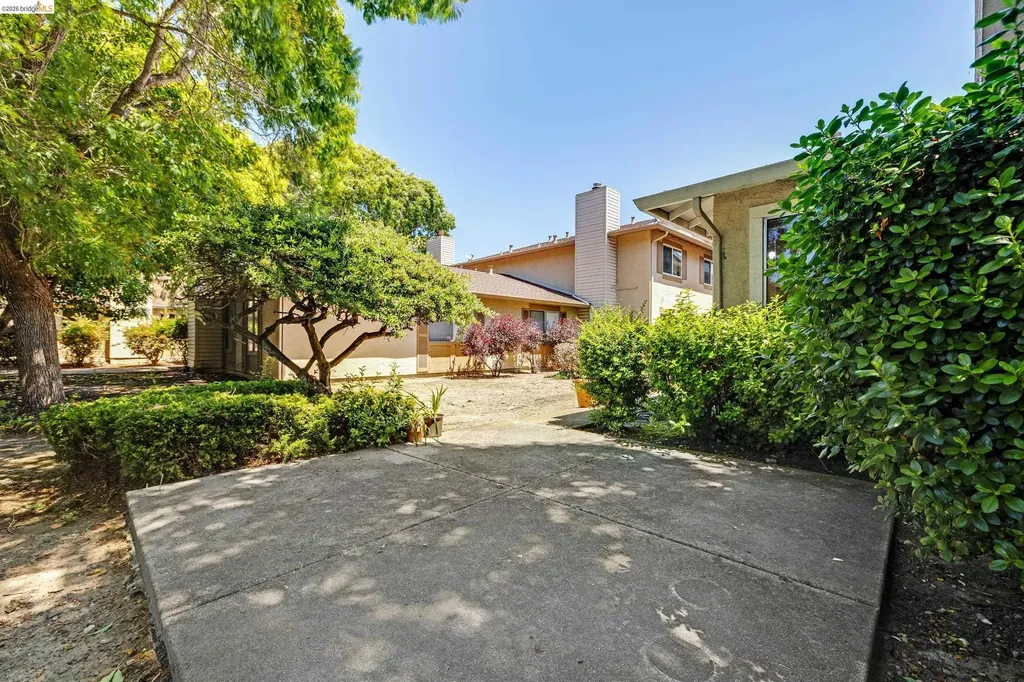 2567 El Portal Drive San Pablo CA 94806