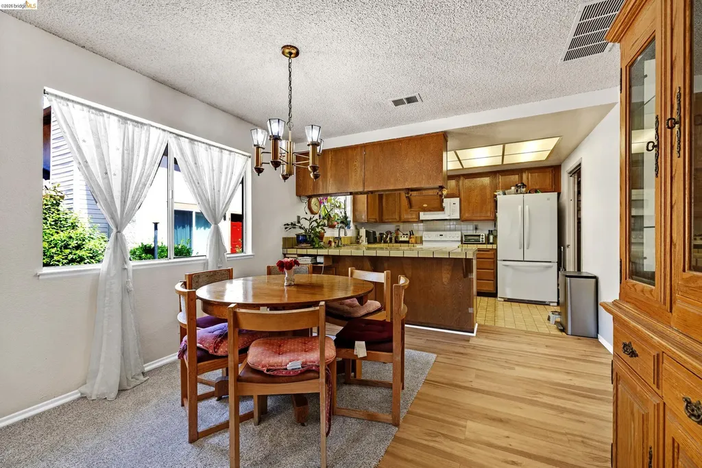 2567 El Portal Drive San Pablo CA 94806