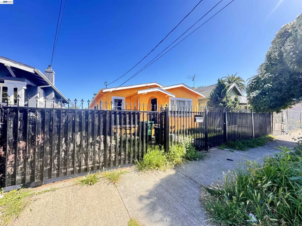 1724 96th Oakland CA 94603