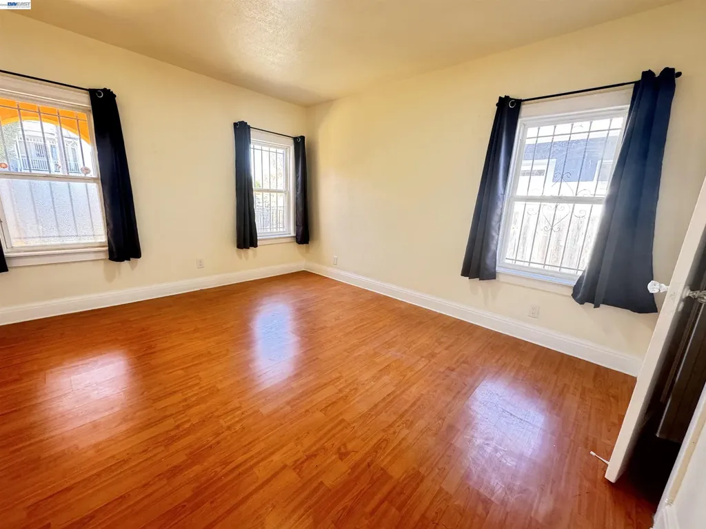 1724 96th Oakland CA 94603