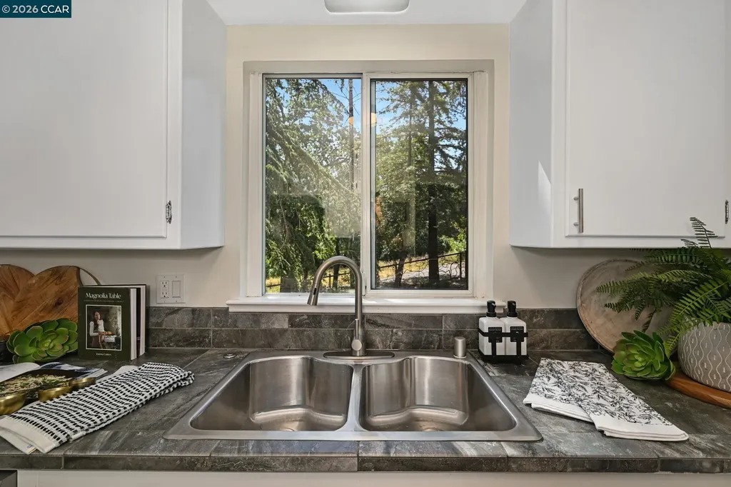 1067 Ridge Park Drive Concord CA 94518