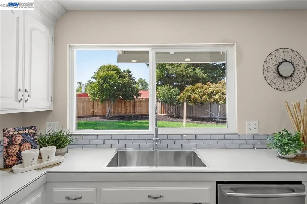 5613 Abington Court Newark CA 94560