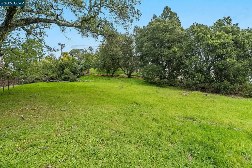 9 Charles Hill Road Orinda CA 94563
