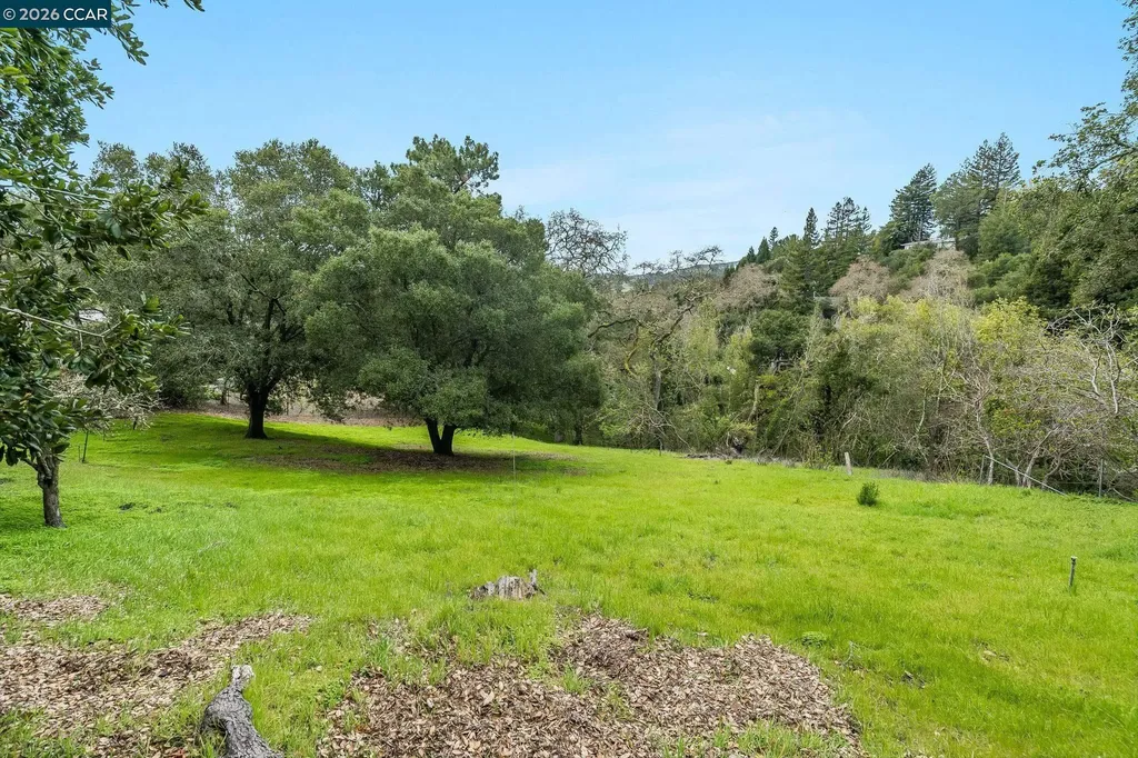 9 Charles Hill Road Orinda CA 94563