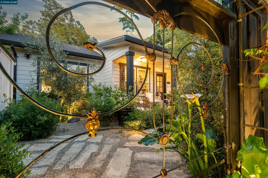 Alameda CA, 3229 Toyon Terrace