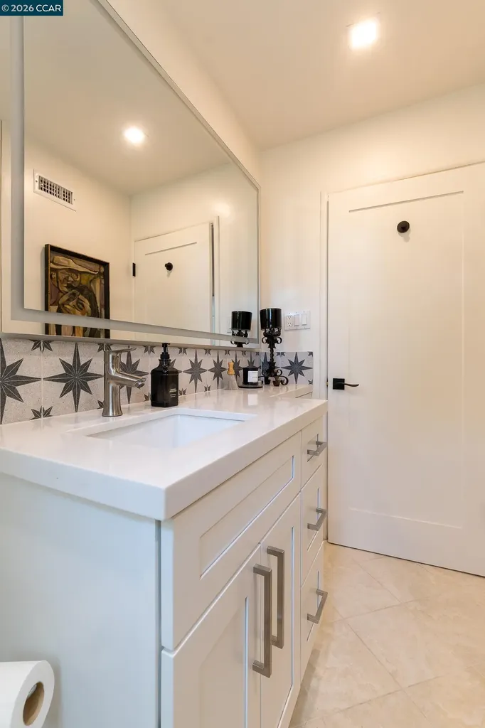 3229 Toyon Terrace Alameda CA 94501