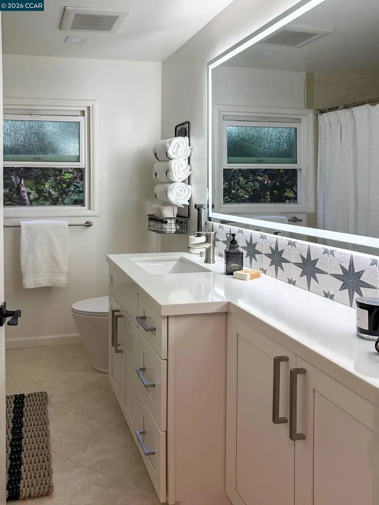 3229 Toyon Terrace Alameda CA 94501