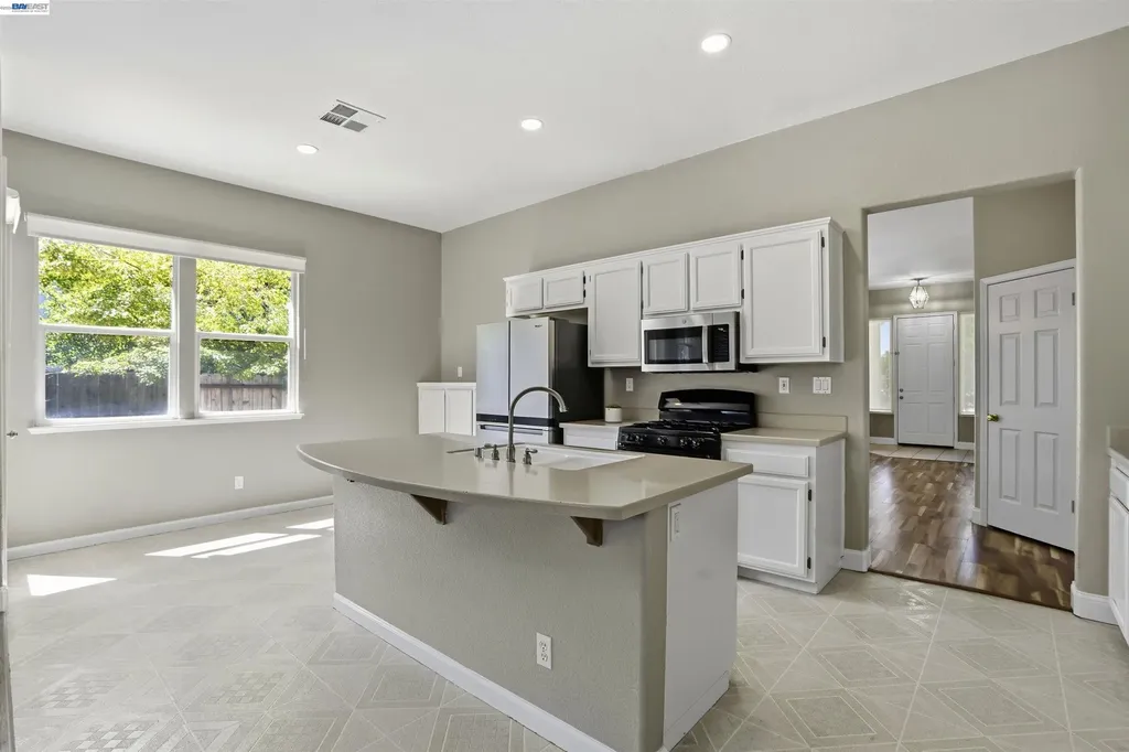 1016 Carpinteria Antioch CA 94509