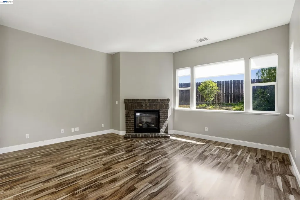 1016 Carpinteria Antioch CA 94509