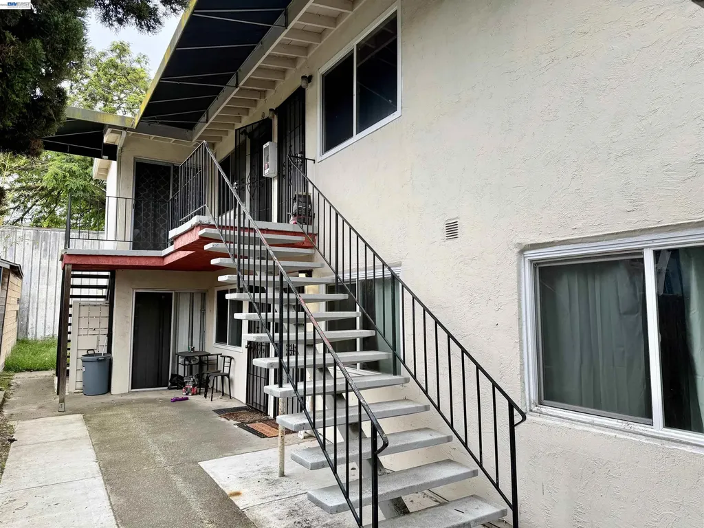 2828 Viola Street Oakland CA 94619