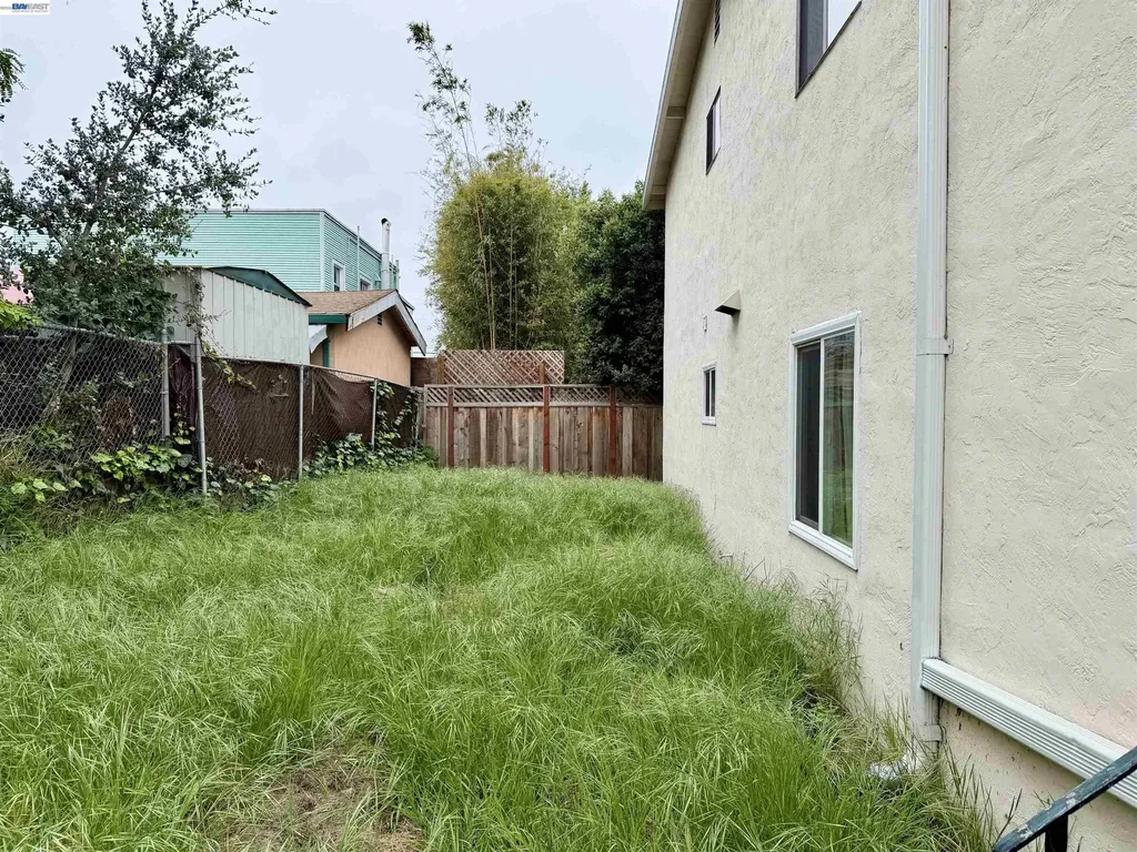 2828 Viola Street Oakland CA 94619