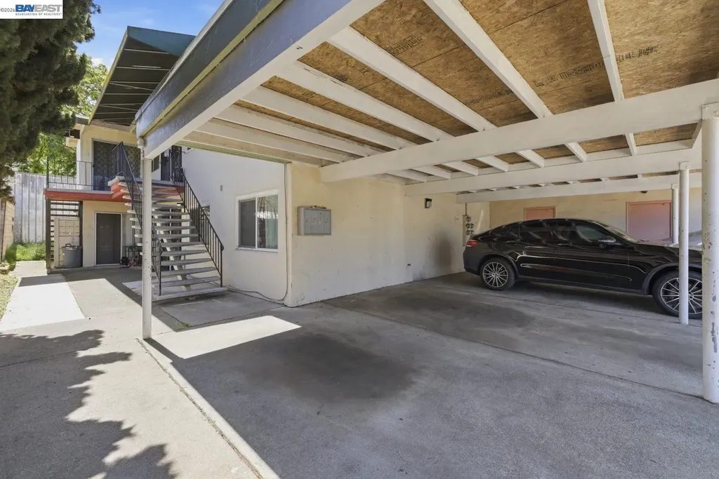2828 Viola Street Oakland CA 94619