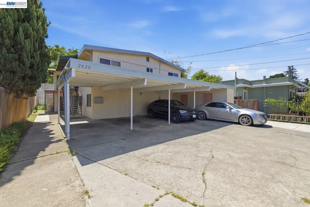 2828 Viola Street Oakland CA 94619