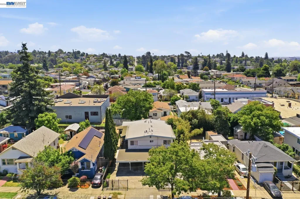 2828 Viola Street Oakland CA 94619