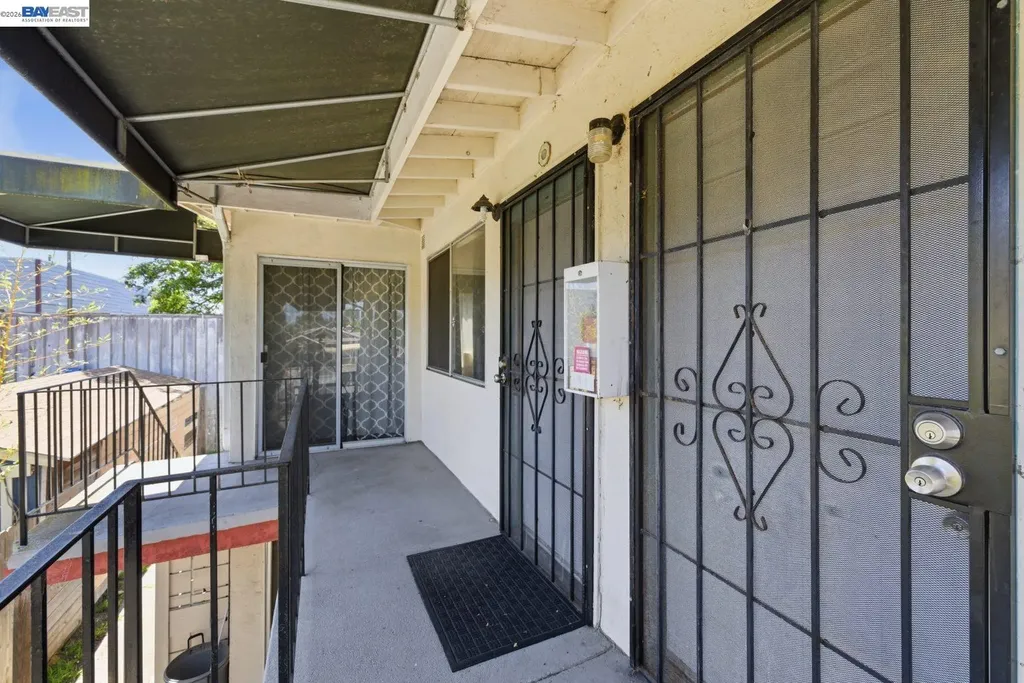 2828 Viola Street Oakland CA 94619