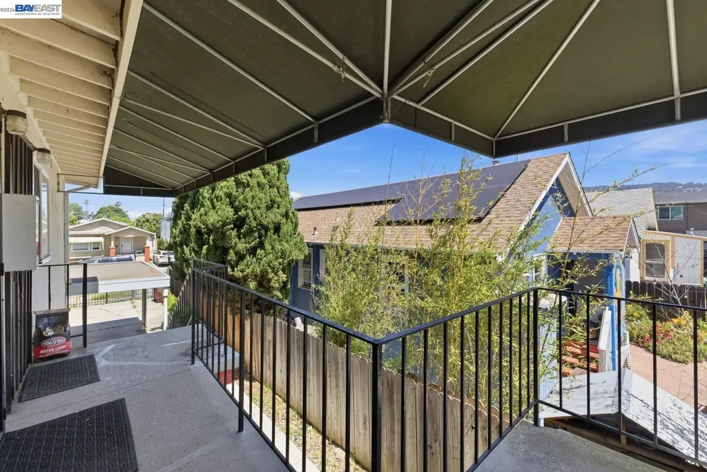 2828 Viola Street Oakland CA 94619