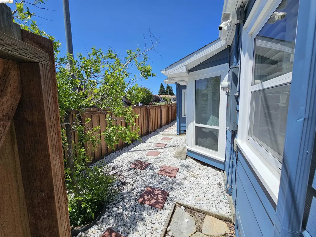 19375 Parsons Avenue Castro Valley CA 94546