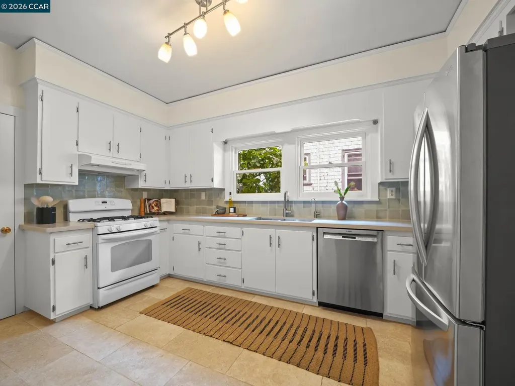 324 63rd Street Oakland CA 94618