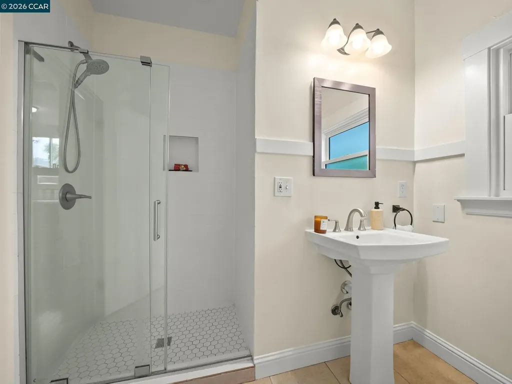 324 63rd Street Oakland CA 94618