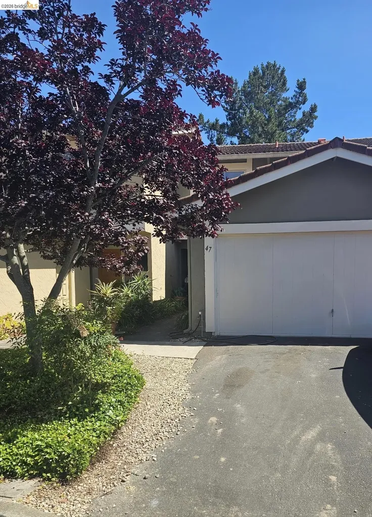 47 Turtle Creek Street Oakland CA 94605