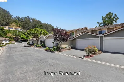 47 Turtle Creek Street Oakland CA 94605