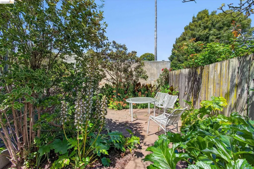 1239 Berkeley Way Berkeley CA 94702
