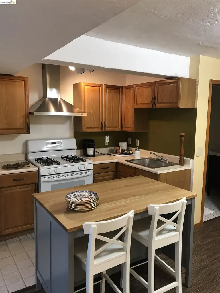 1239 Berkeley Way Berkeley CA 94702