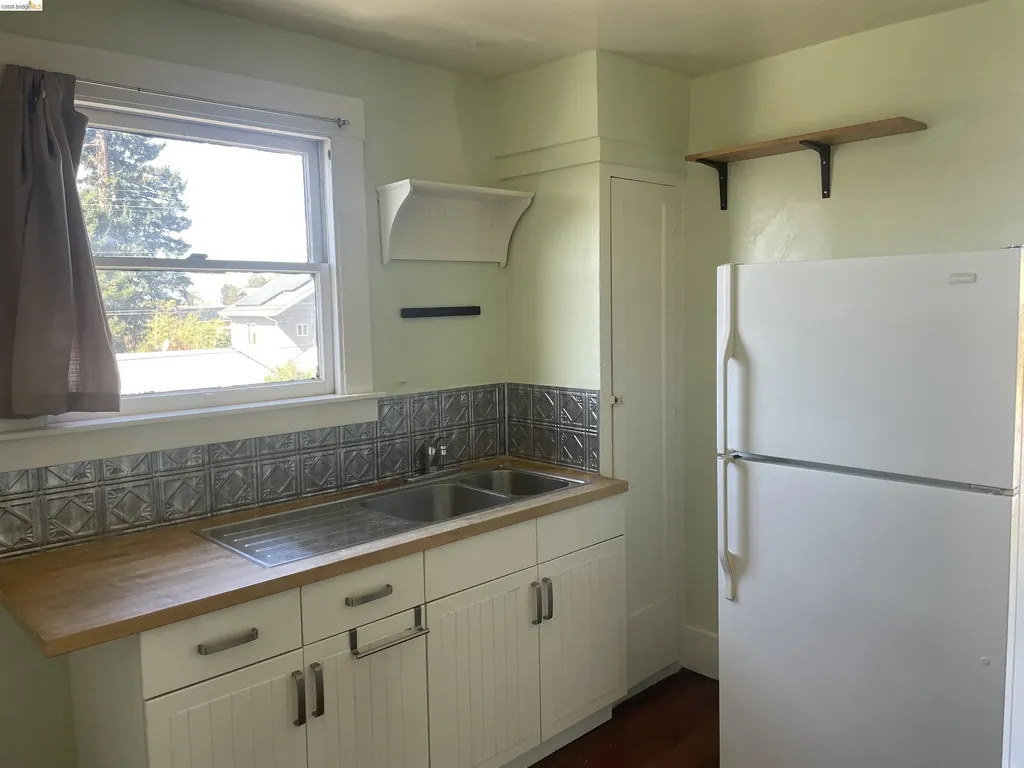 1239 Berkeley Way Berkeley CA 94702