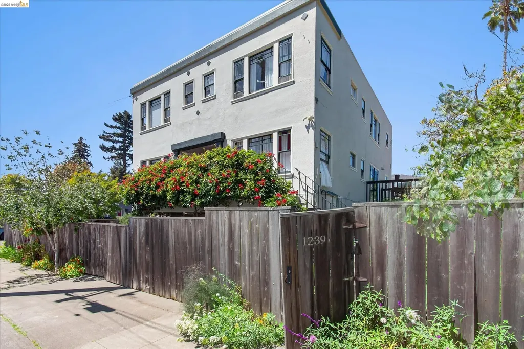 1239 Berkeley Way Berkeley CA 94702