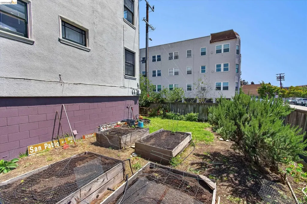 1239 Berkeley Way Berkeley CA 94702