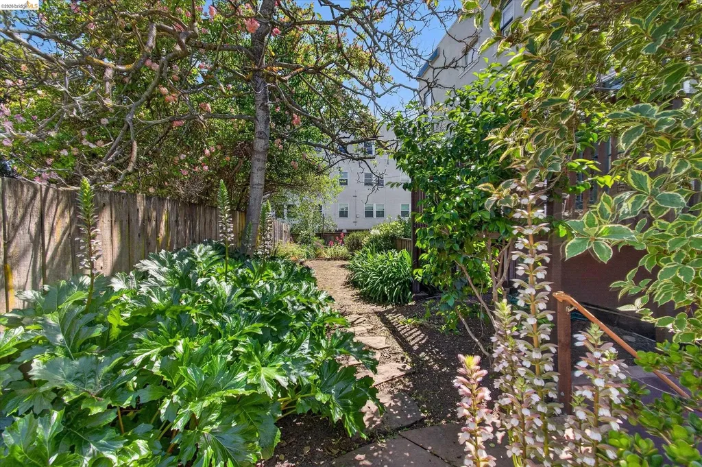 1239 Berkeley Way Berkeley CA 94702